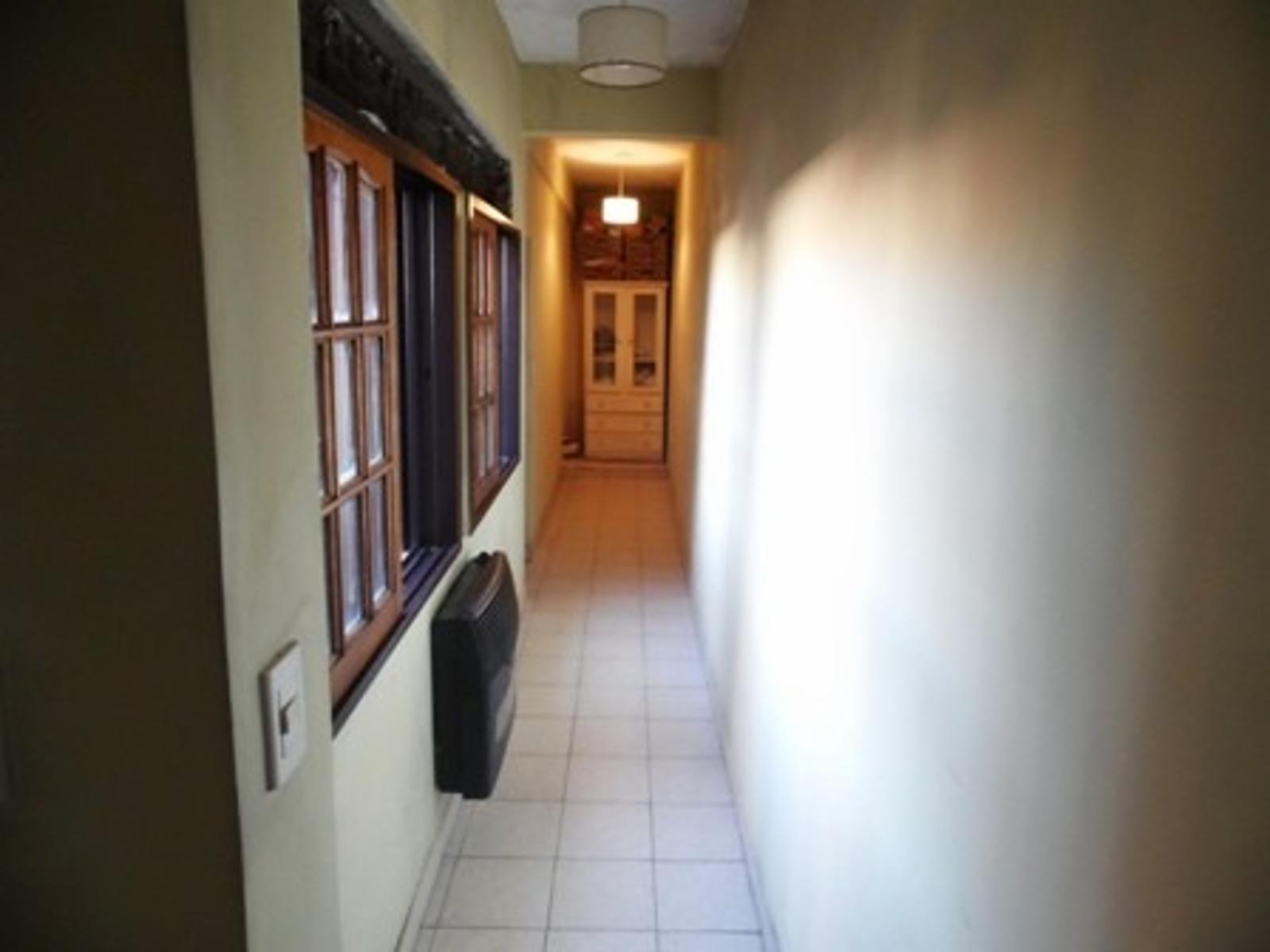 Casa con 3 Dtos. en block. Ideal 3 familias — foto 4