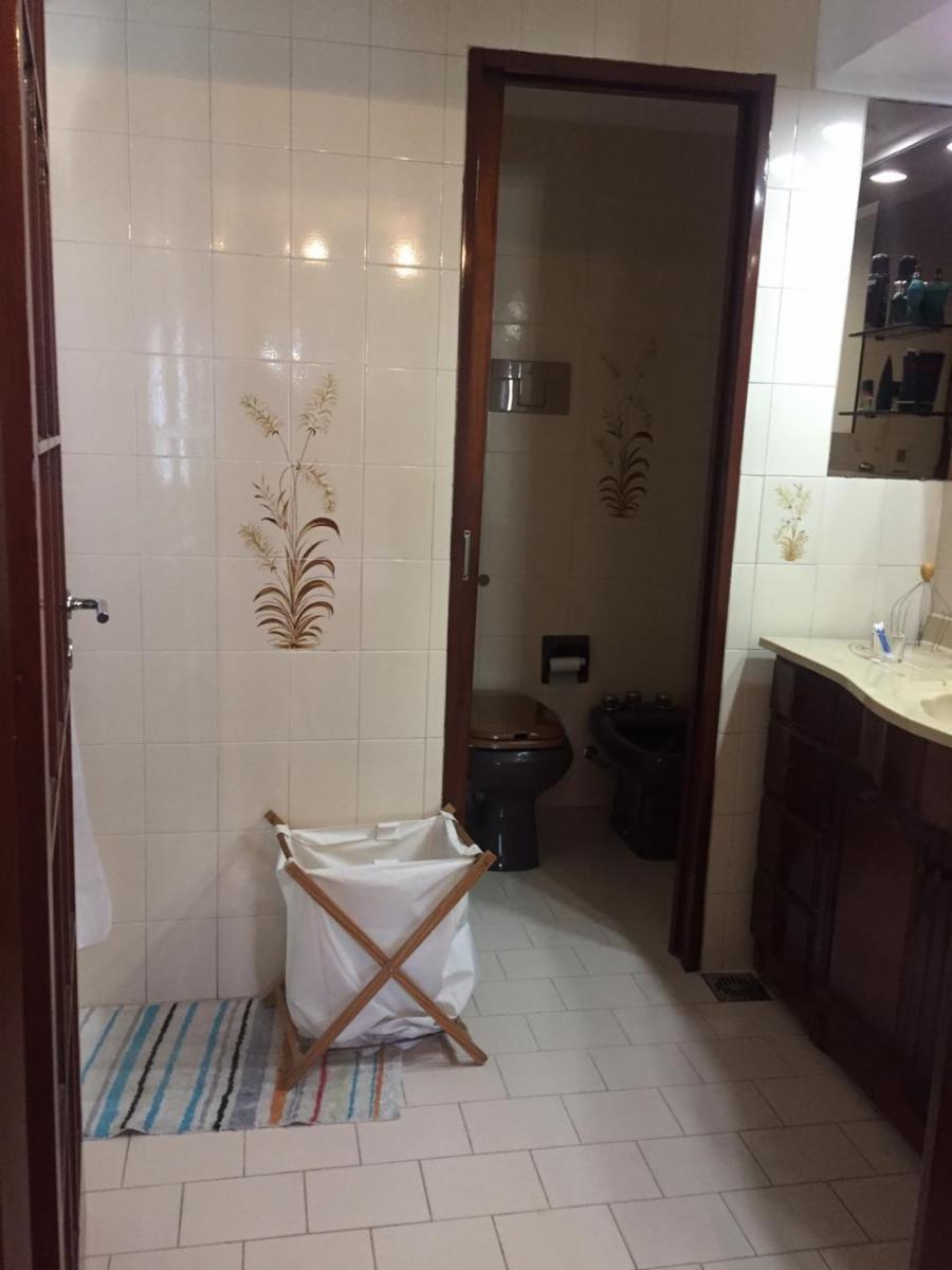 Excelente Chalet – 4 Ambientes – Dependencia– Jardín con pileta - Quincho y Garaje — foto 9