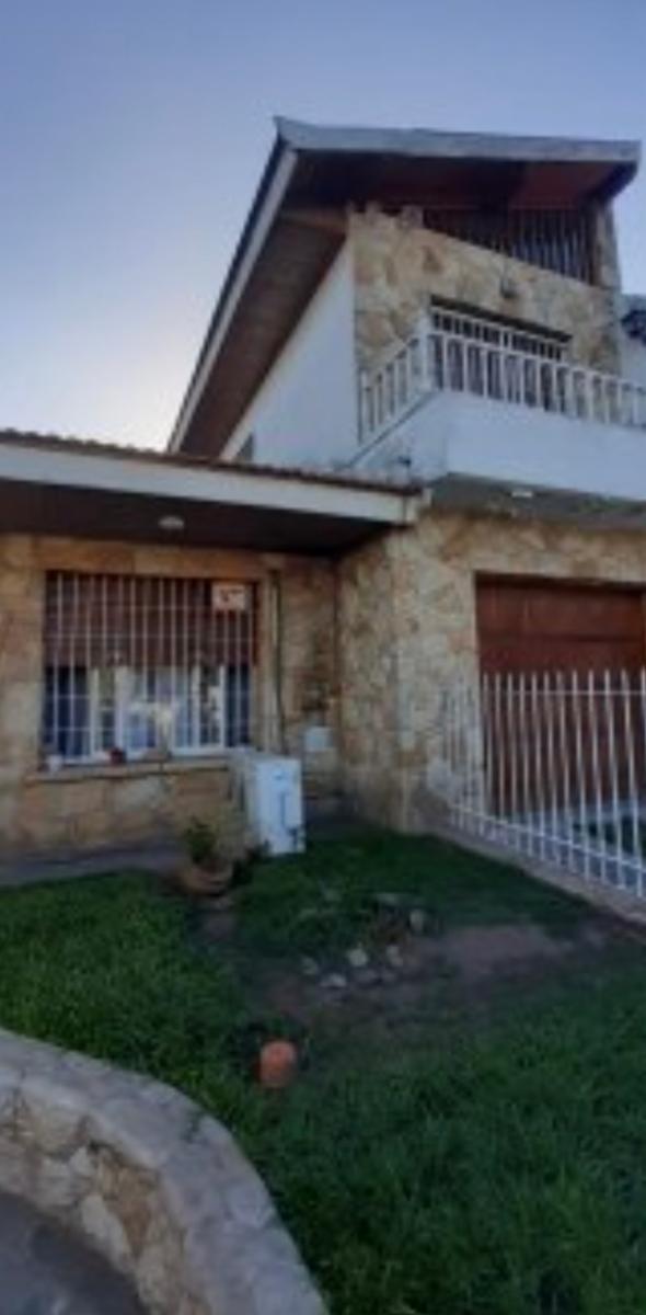Venta de casa de 4 Amb en Monte Grande — foto 4