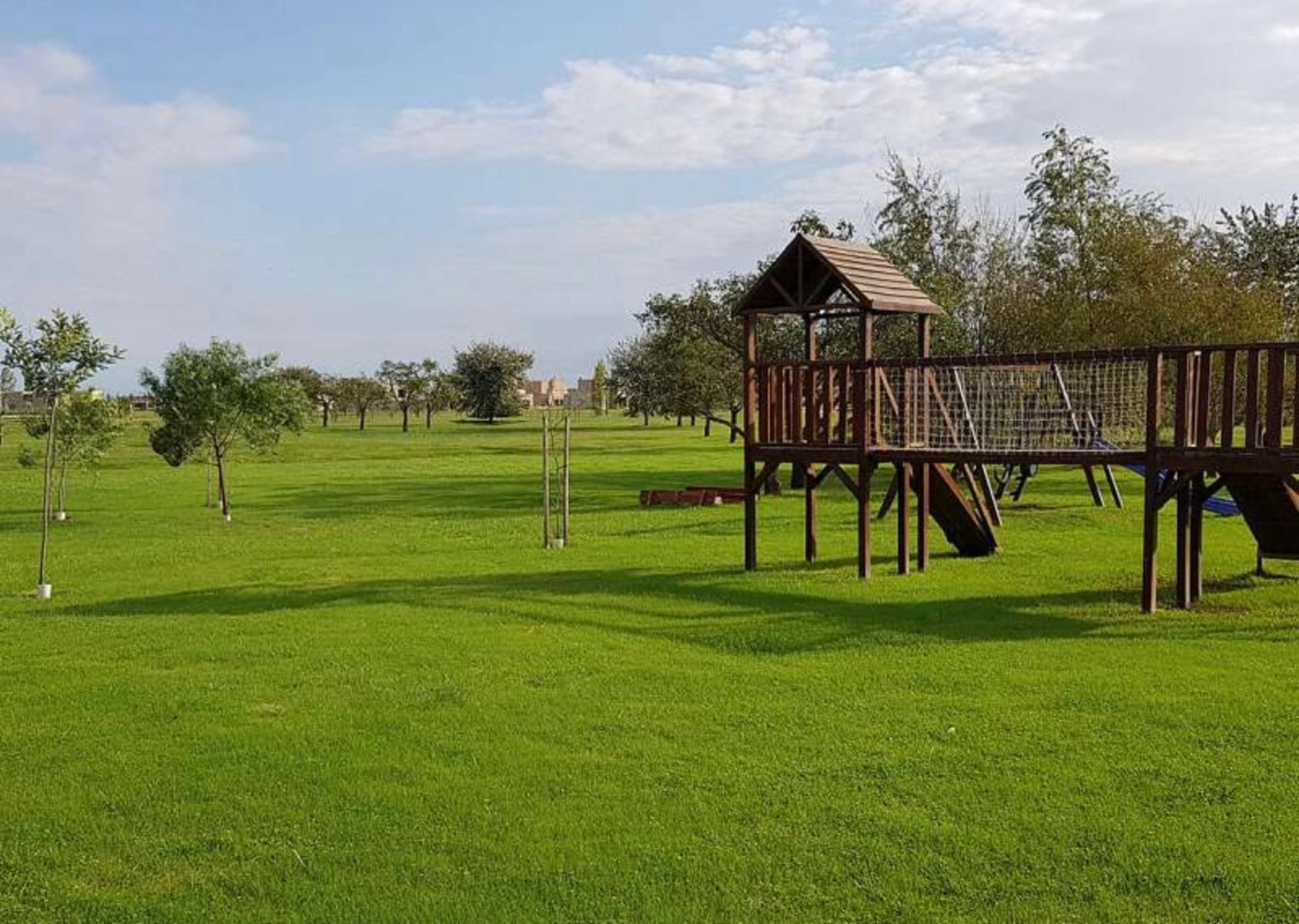 Venta de lote a la laguna en El Barrio San Lucas — foto 4