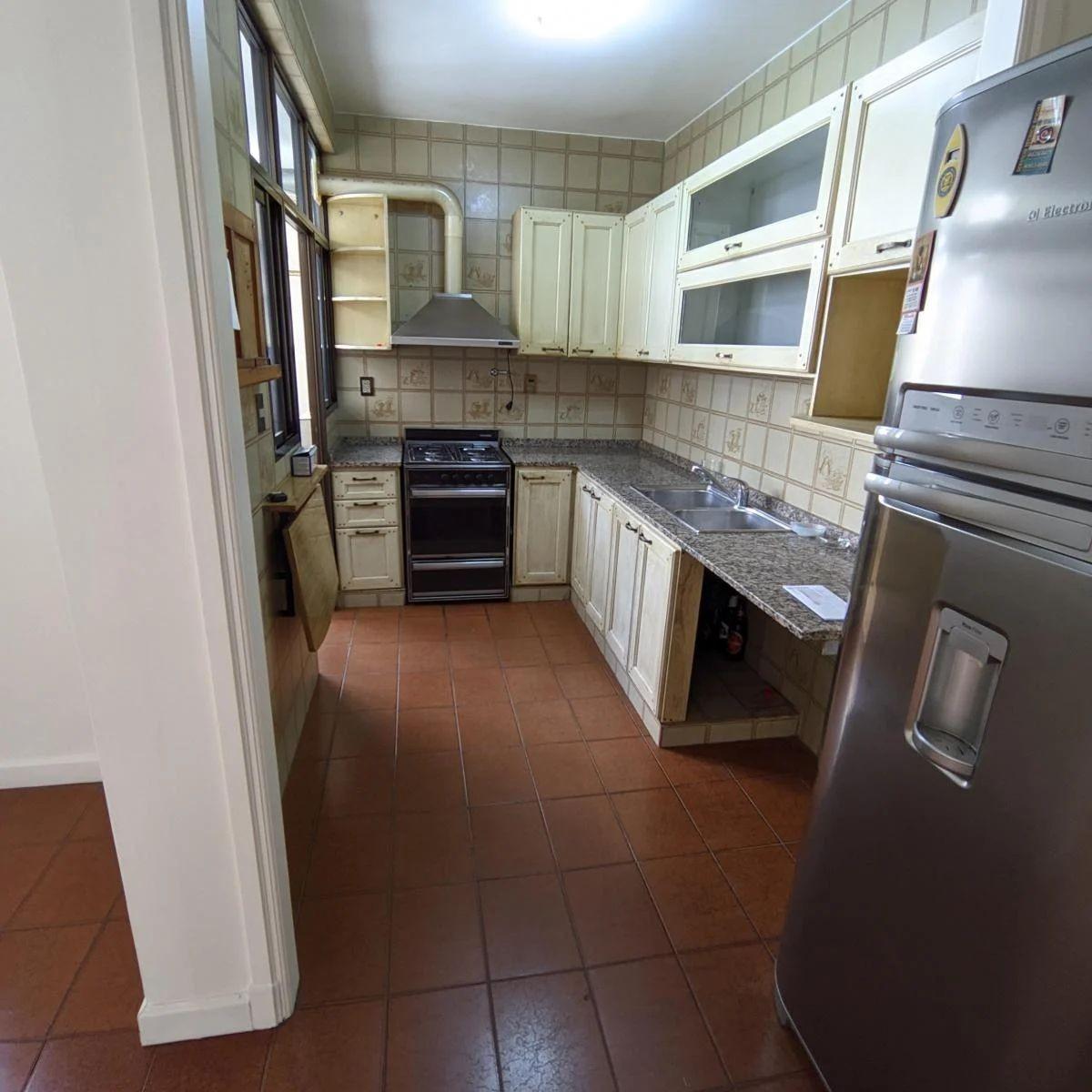 Excelente depto 4 amb mas dependencia, al frente. 150M2 — foto 11