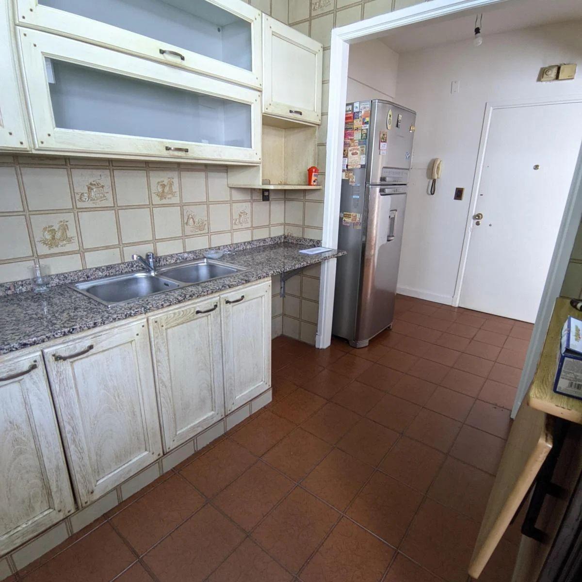 Excelente depto 4 amb mas dependencia, al frente. 150M2 — foto 13