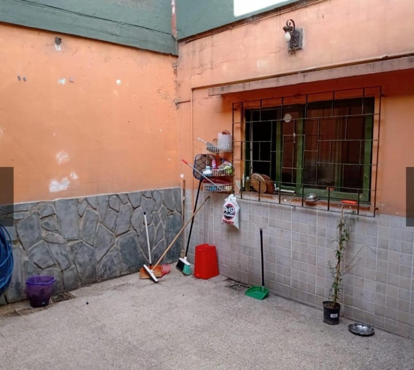Casa en Venta de 4 Ambientes con Terraza y Cochera — foto 4