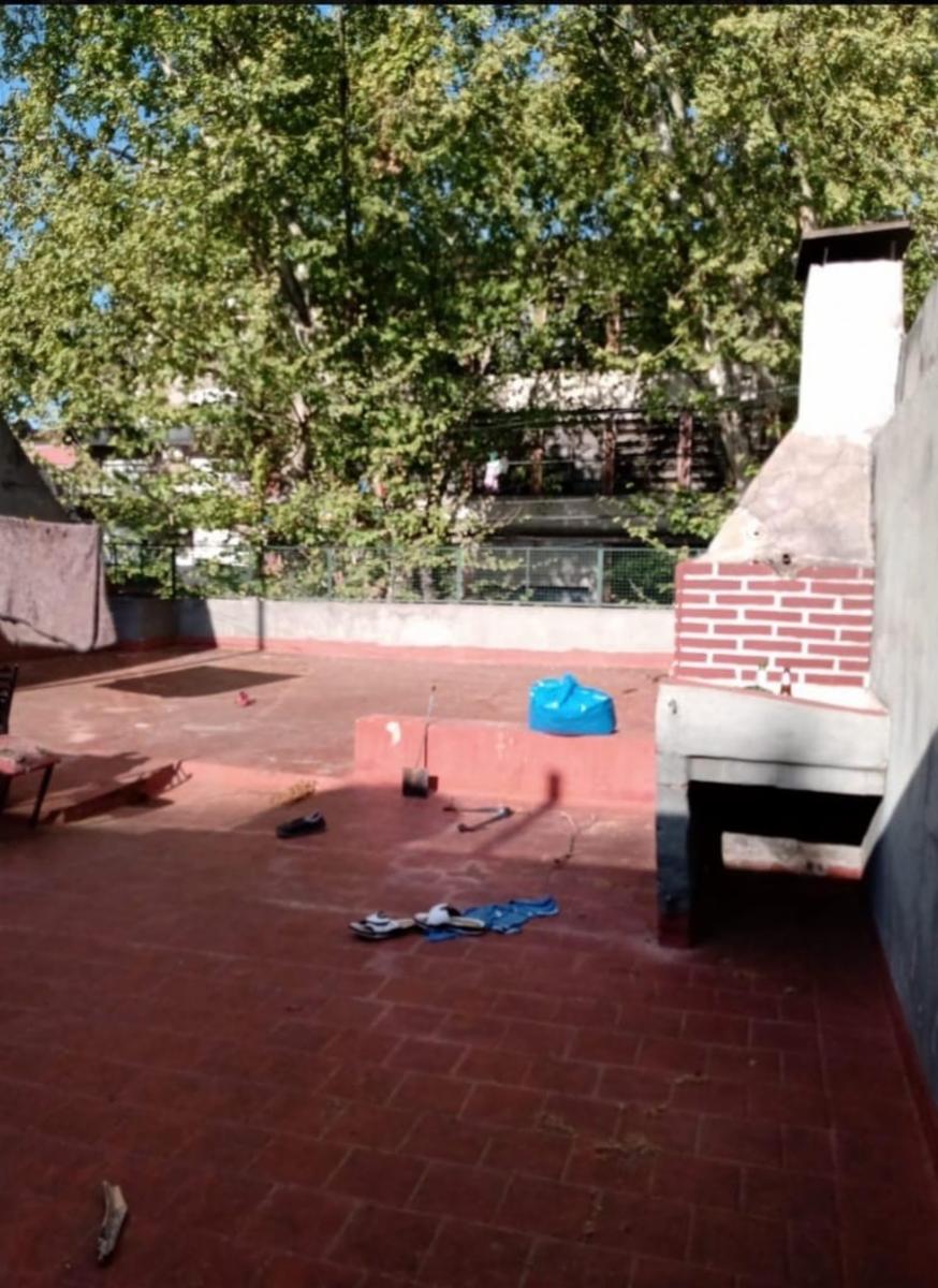 Casa en Venta de 4 Ambientes con Terraza y Cochera — foto 6