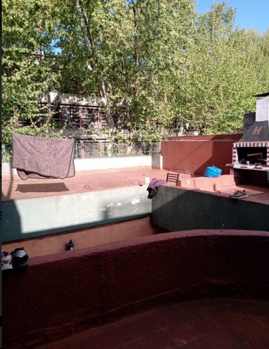 Casa en Venta de 4 Ambientes con Terraza y Cochera — foto 7