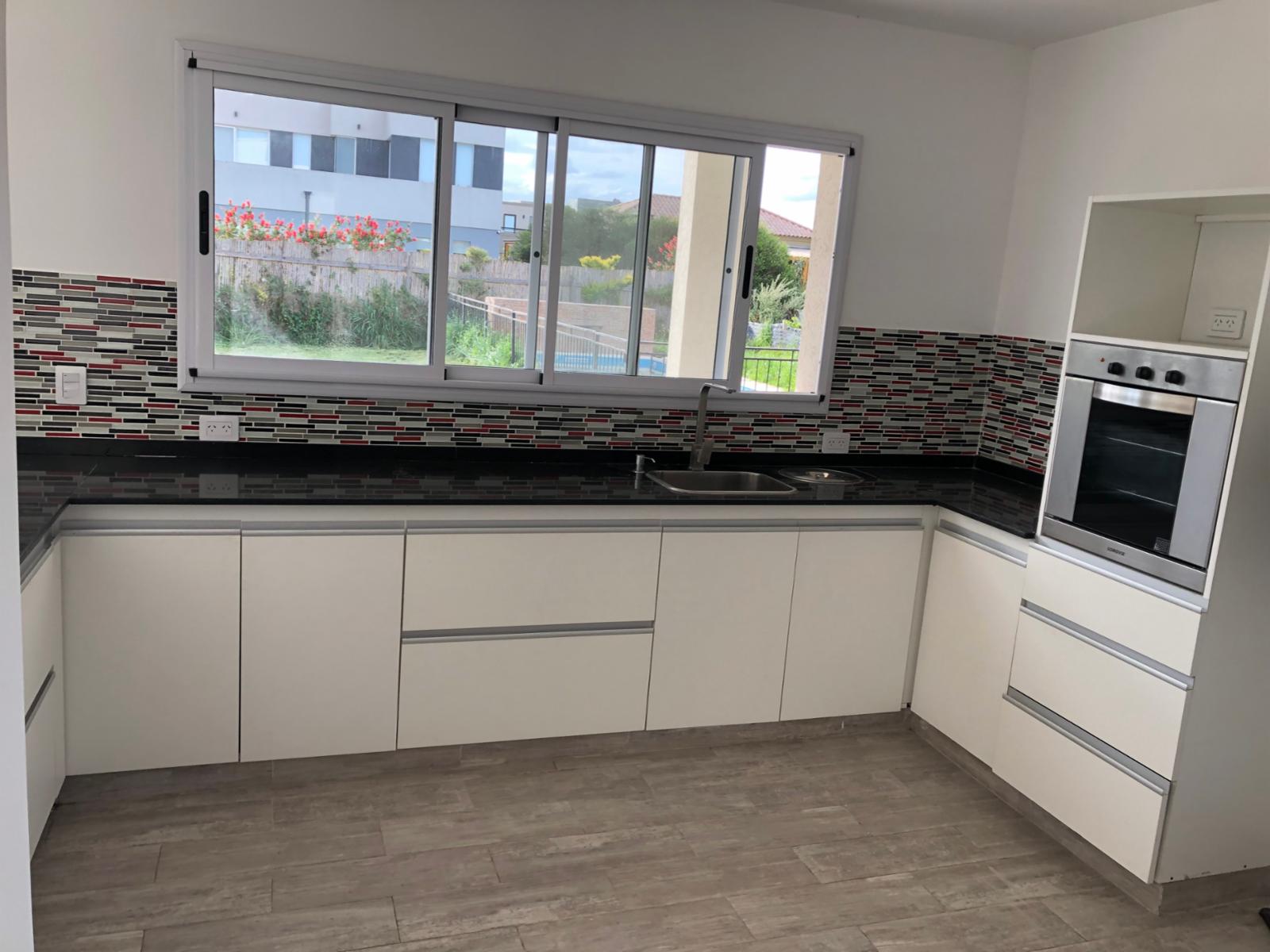 Venta de casa con pileta - Barrio los talas- Canning — foto 7