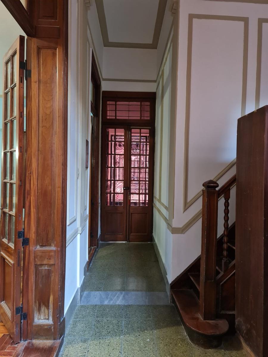 Excelente casa de categoria 6 Ambientes con Cochera -BOEDO — foto 5