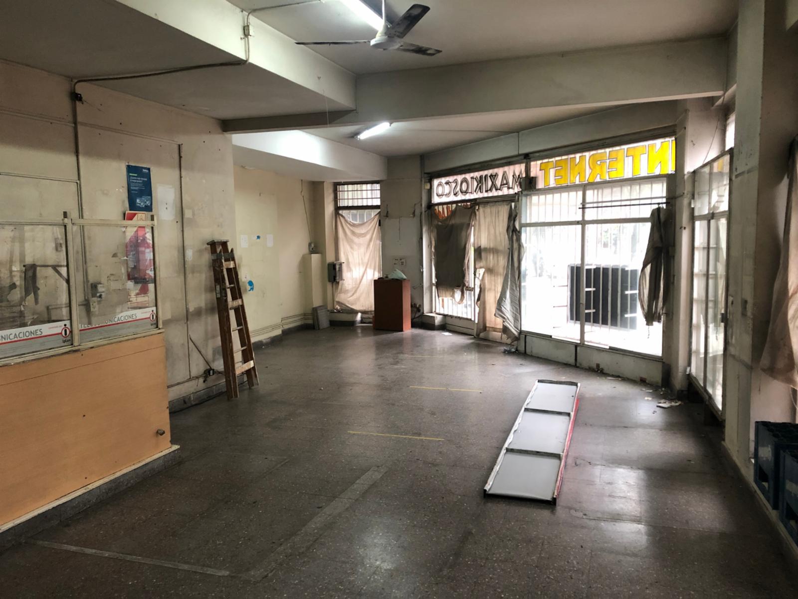 Venta local en esquina, baño y sótano. Oport — foto 3