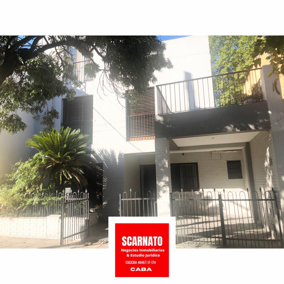 Venta casa 6 amb con cochera. Oportunidad