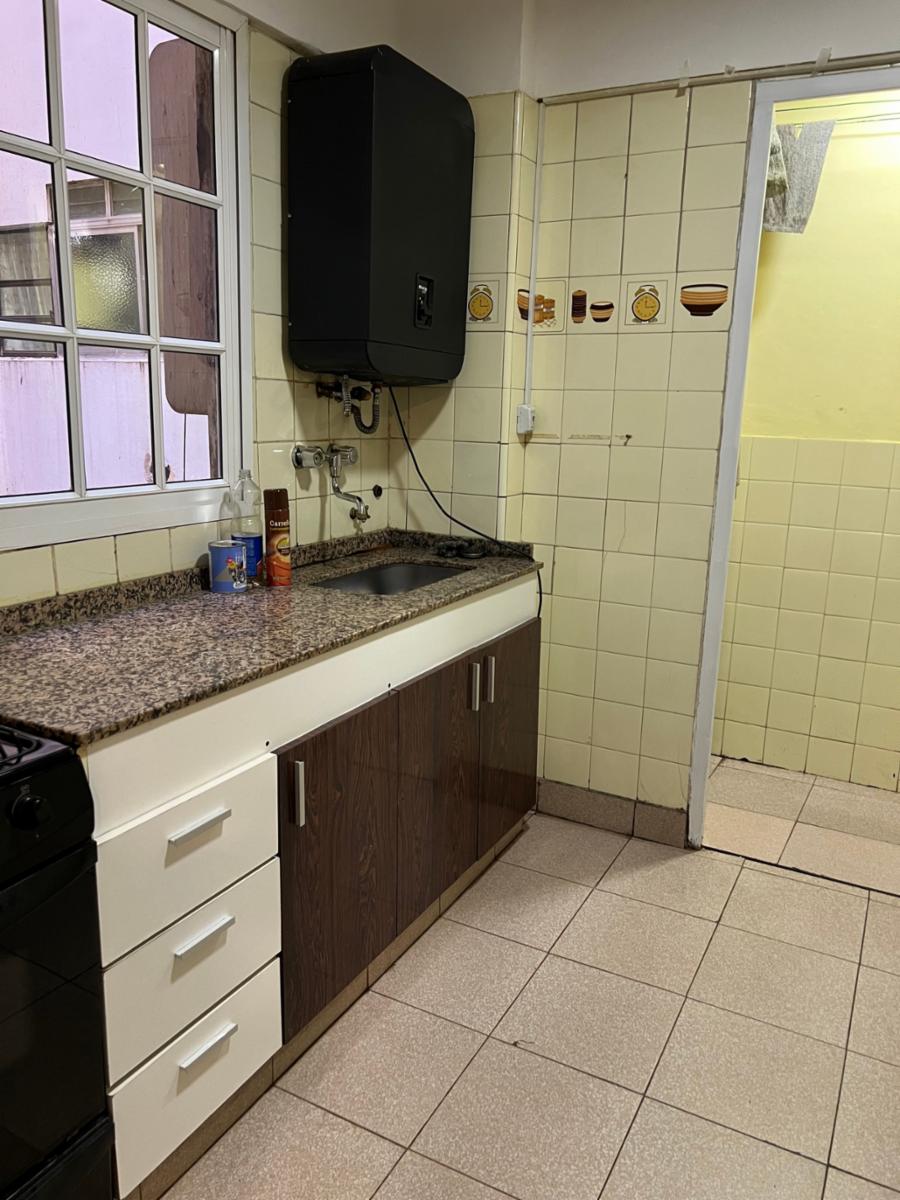 Venta depto 2 ambientes, interno. Sobre Av — foto 3