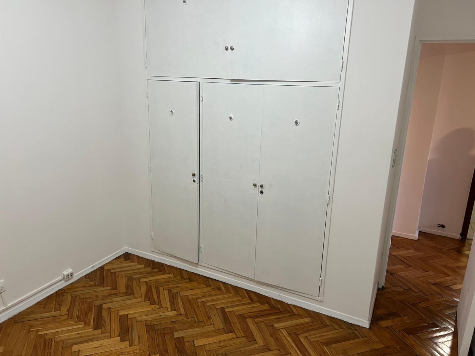 Venta depto 2 ambientes, interno. Sobre Av — foto 8
