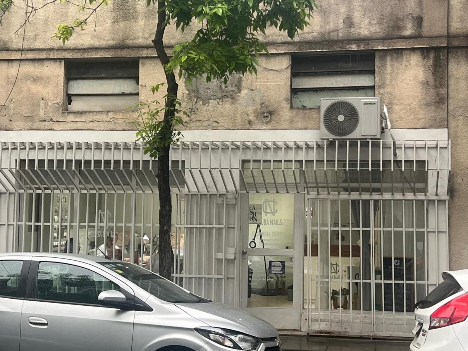 Excelente Local Comercial a la Venta en Parque Patricios - 9