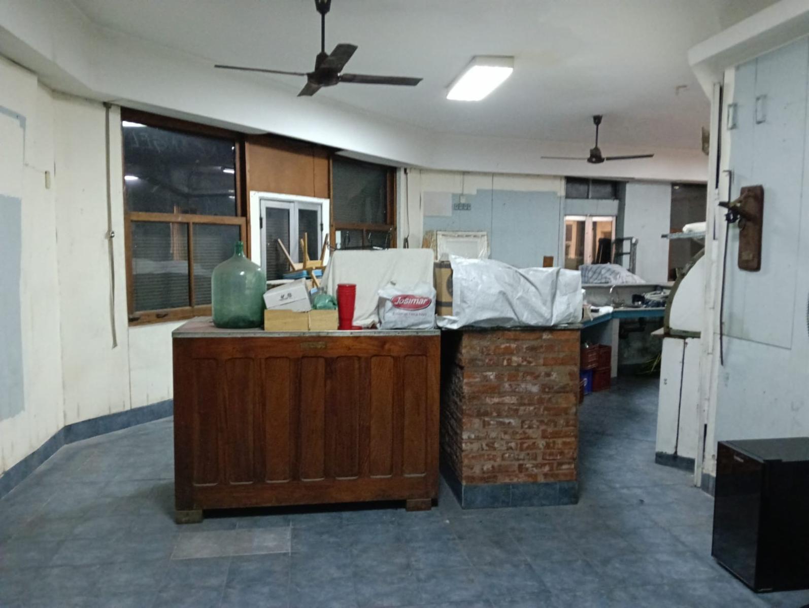 Venta local con vivienda - 11
