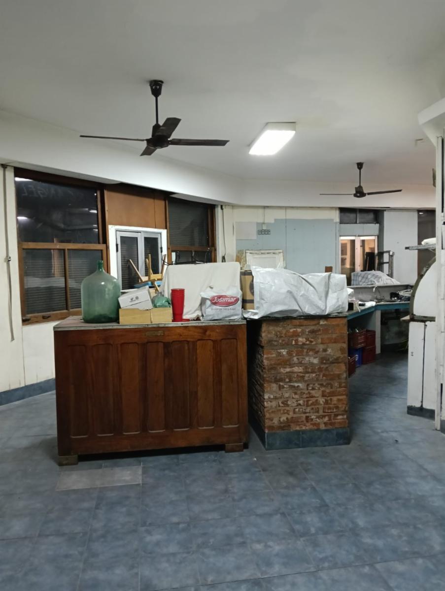 Venta local con vivienda - 14