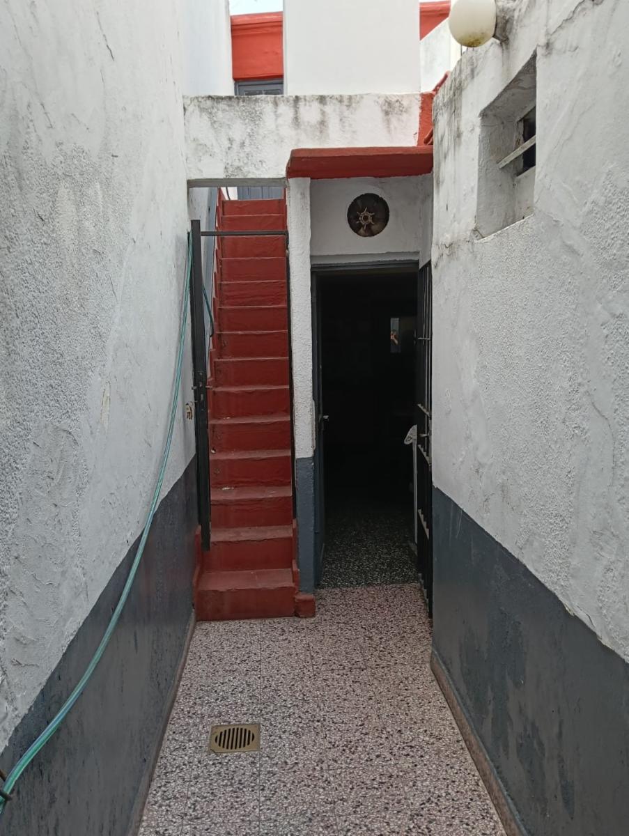 Venta local con vivienda - 36