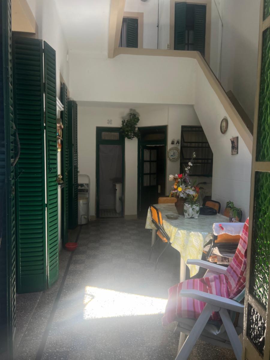 Venta casa lote propio 5 ambientes, con patio y terraza — foto 4