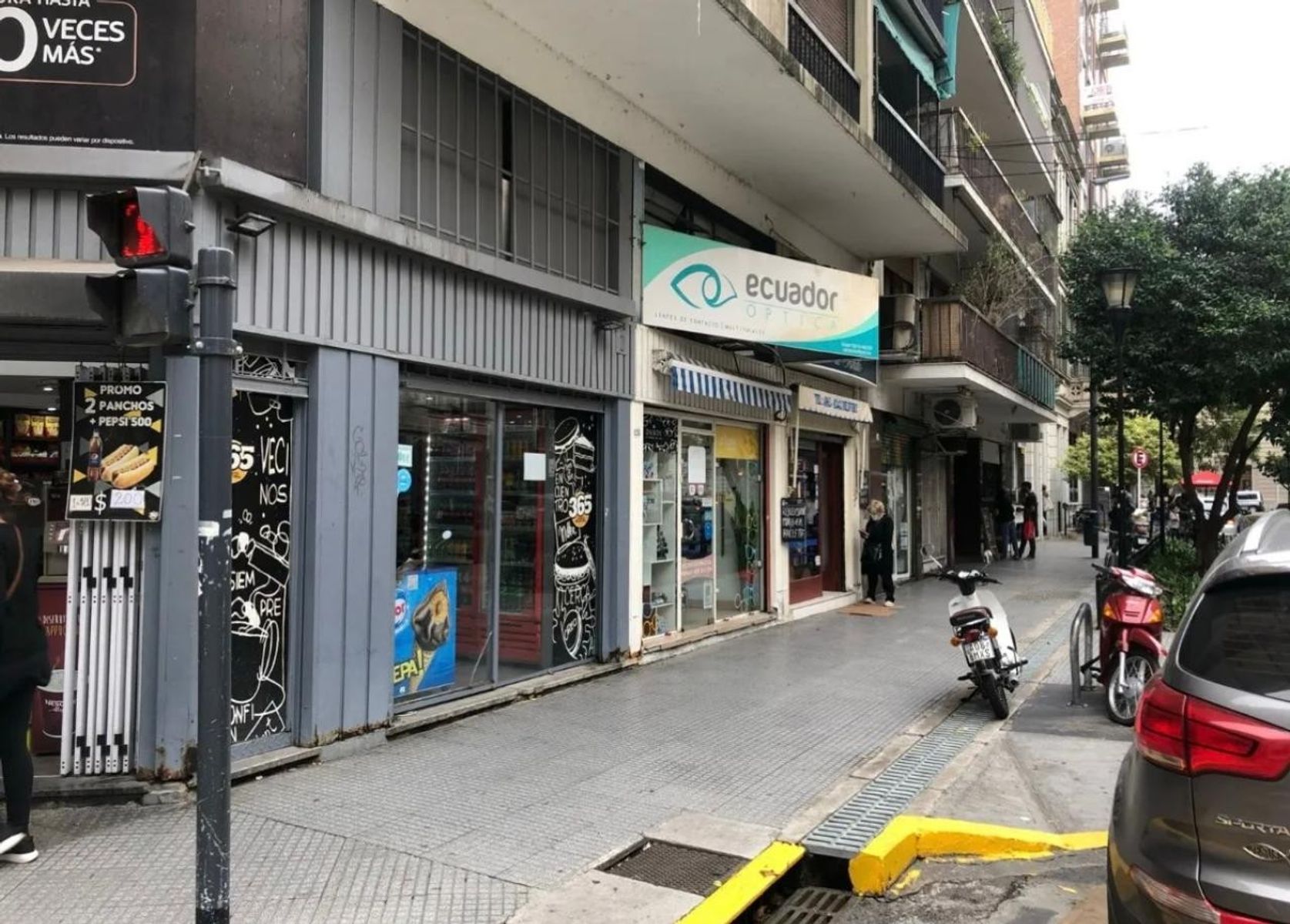 Excelente Local a la Venta en Barrio Norte - 3