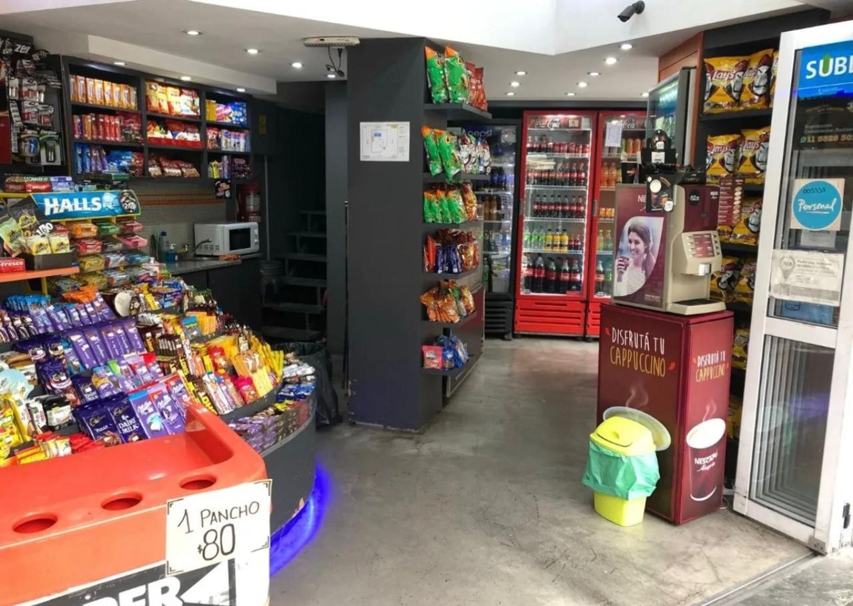 Excelente Local a la Venta en Barrio Norte - 5