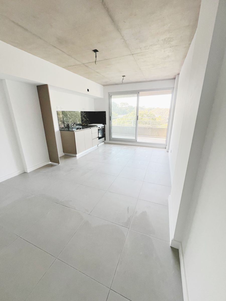 Venta 2 ambientes . Al frente con balcón. 69 m2 — foto 4