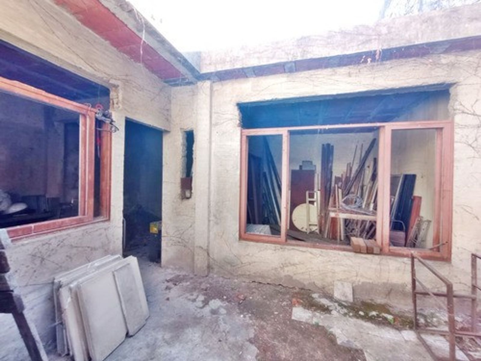 Venta casa en lote de propio 9x40. Refaccionar — foto 3