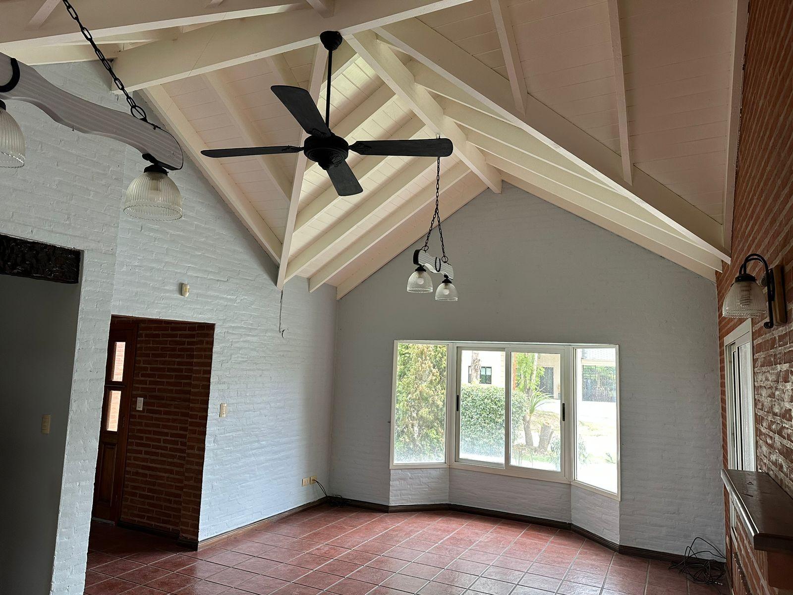 Venta de casa en Echeverría del lago de 4 amb, con piscina- Canning — foto 2