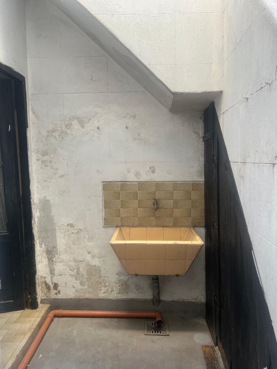Venta Local Comercial con Vivienda a reciclar - 7