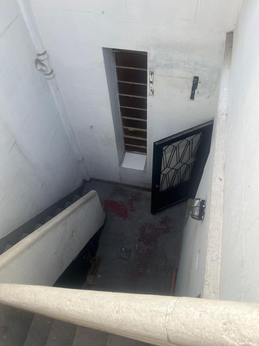Venta Local Comercial con Vivienda a reciclar - 10