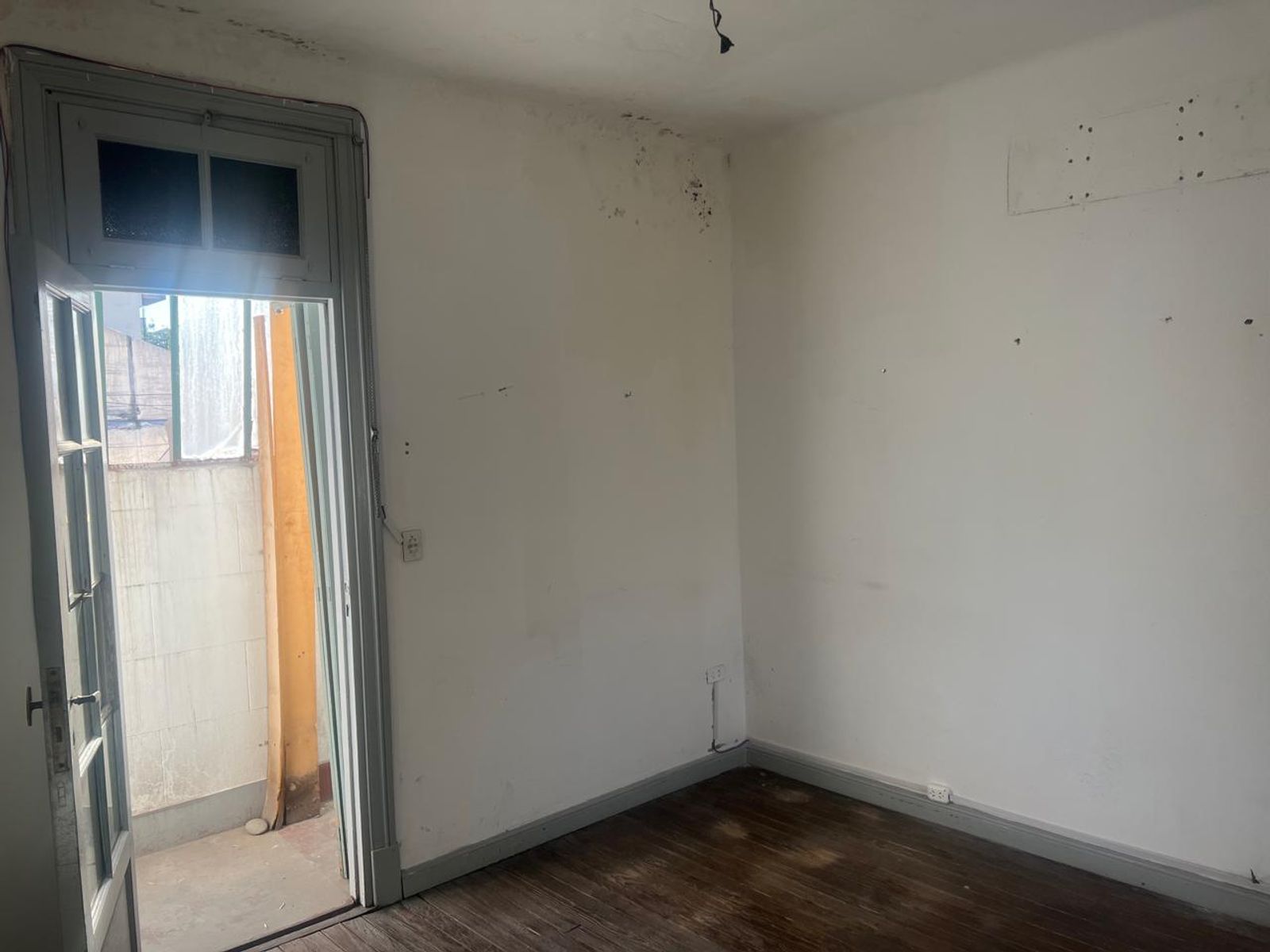 Venta Local Comercial con Vivienda a reciclar - 15