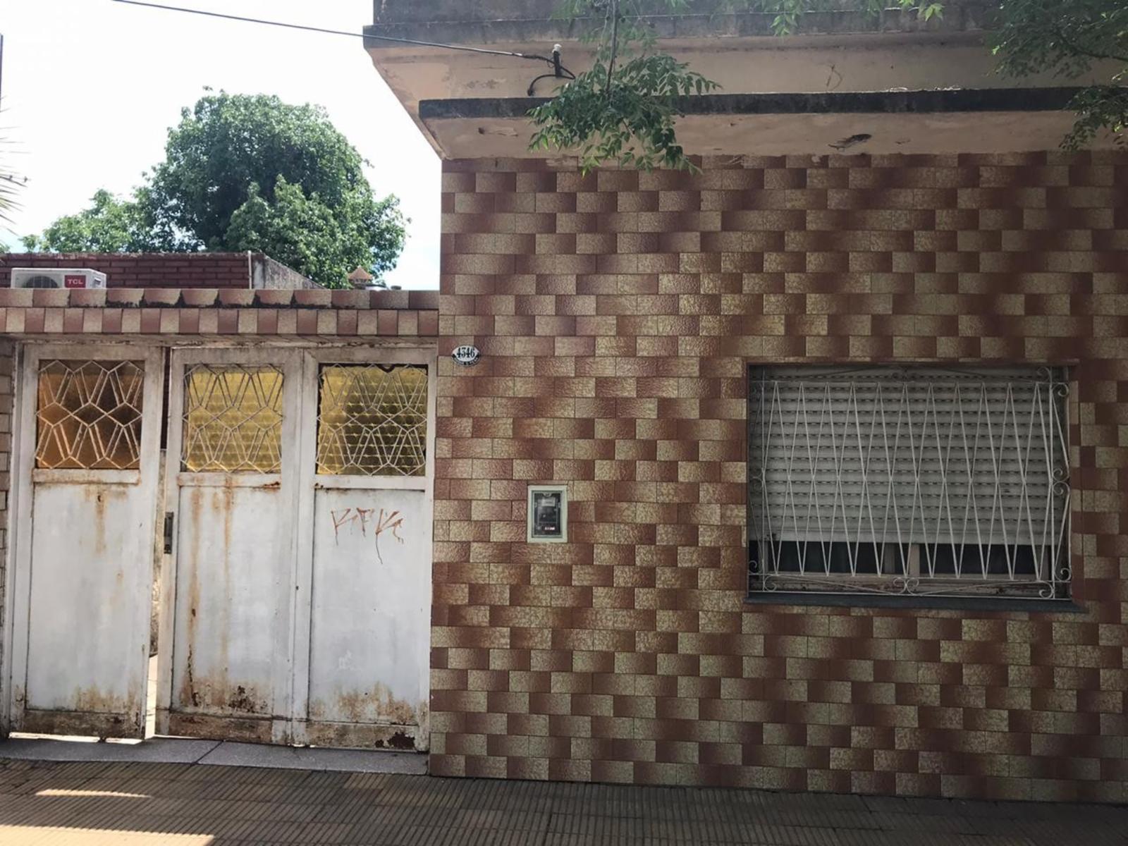 CASA TRES DORMITORIOS ROQUE SAENZ PEÑA 4300 JOSE C PAZ