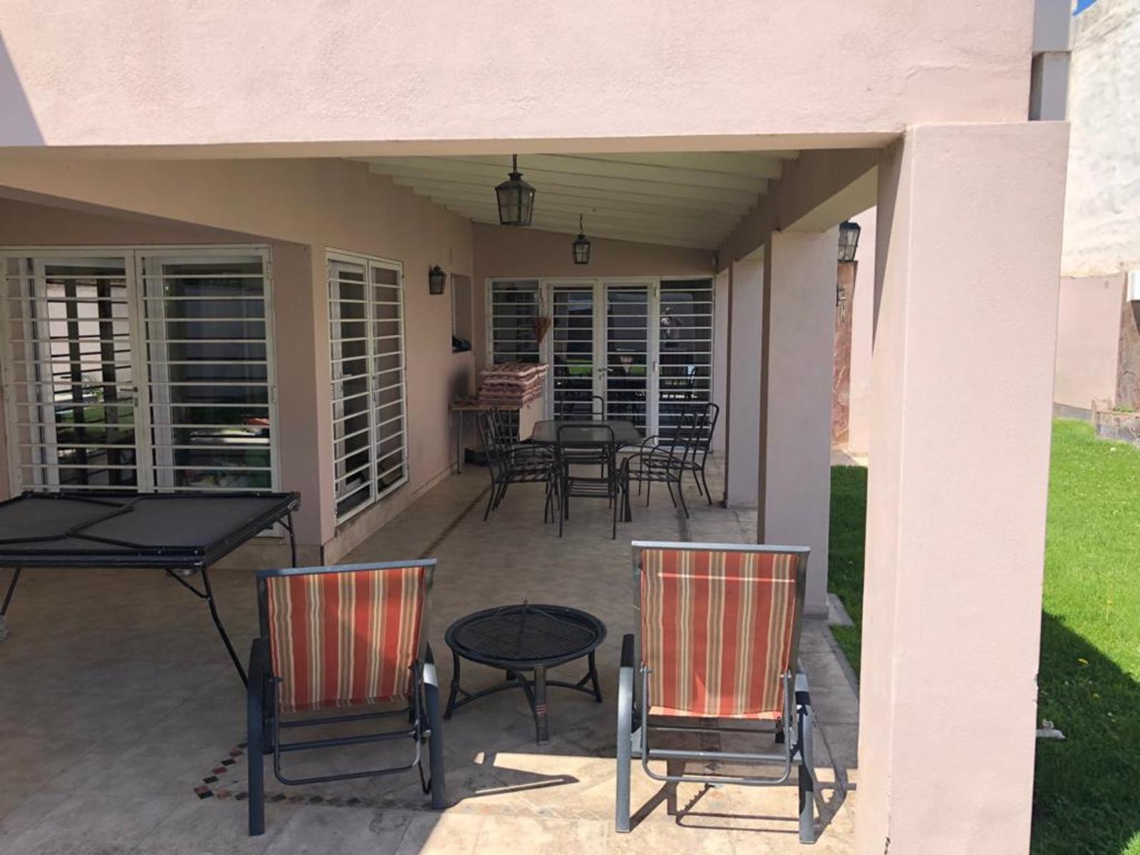 En Venta Casa 4 Dormitorio Bº Jardines del Rey 600 mts2 — foto 5