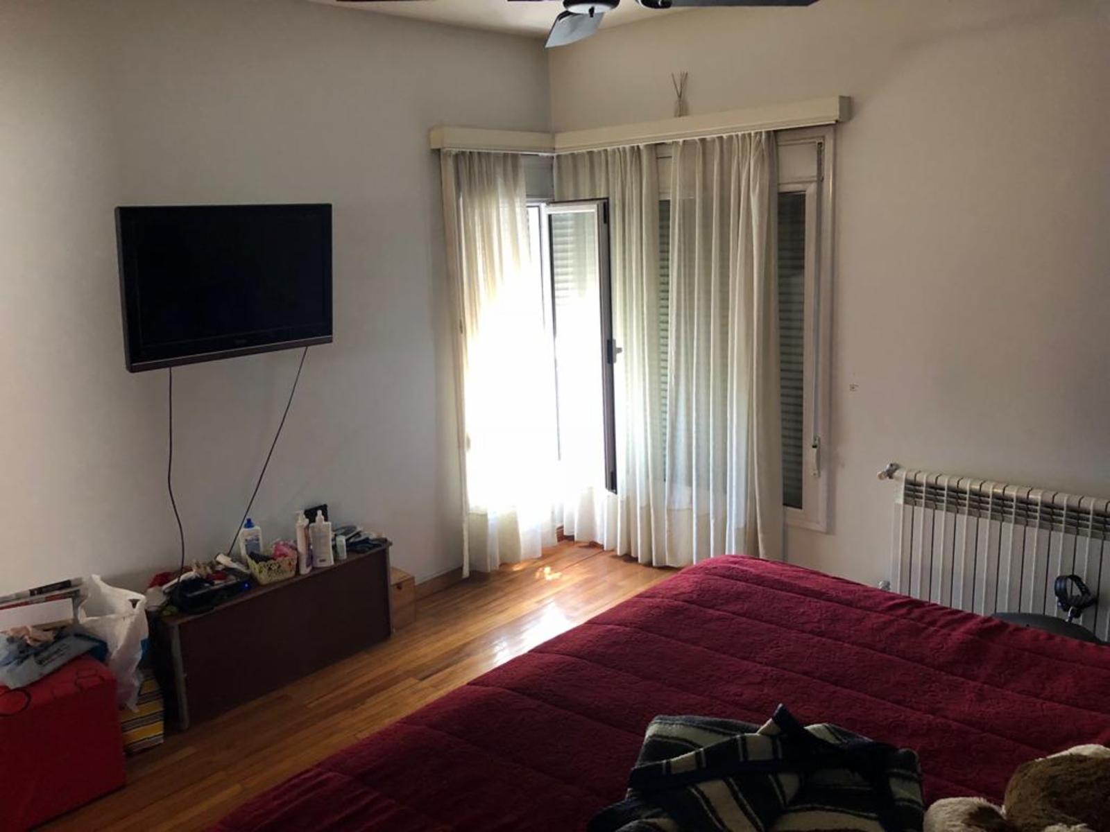 En Venta Casa 4 Dormitorio Bº Jardines del Rey 600 mts2 — foto 7