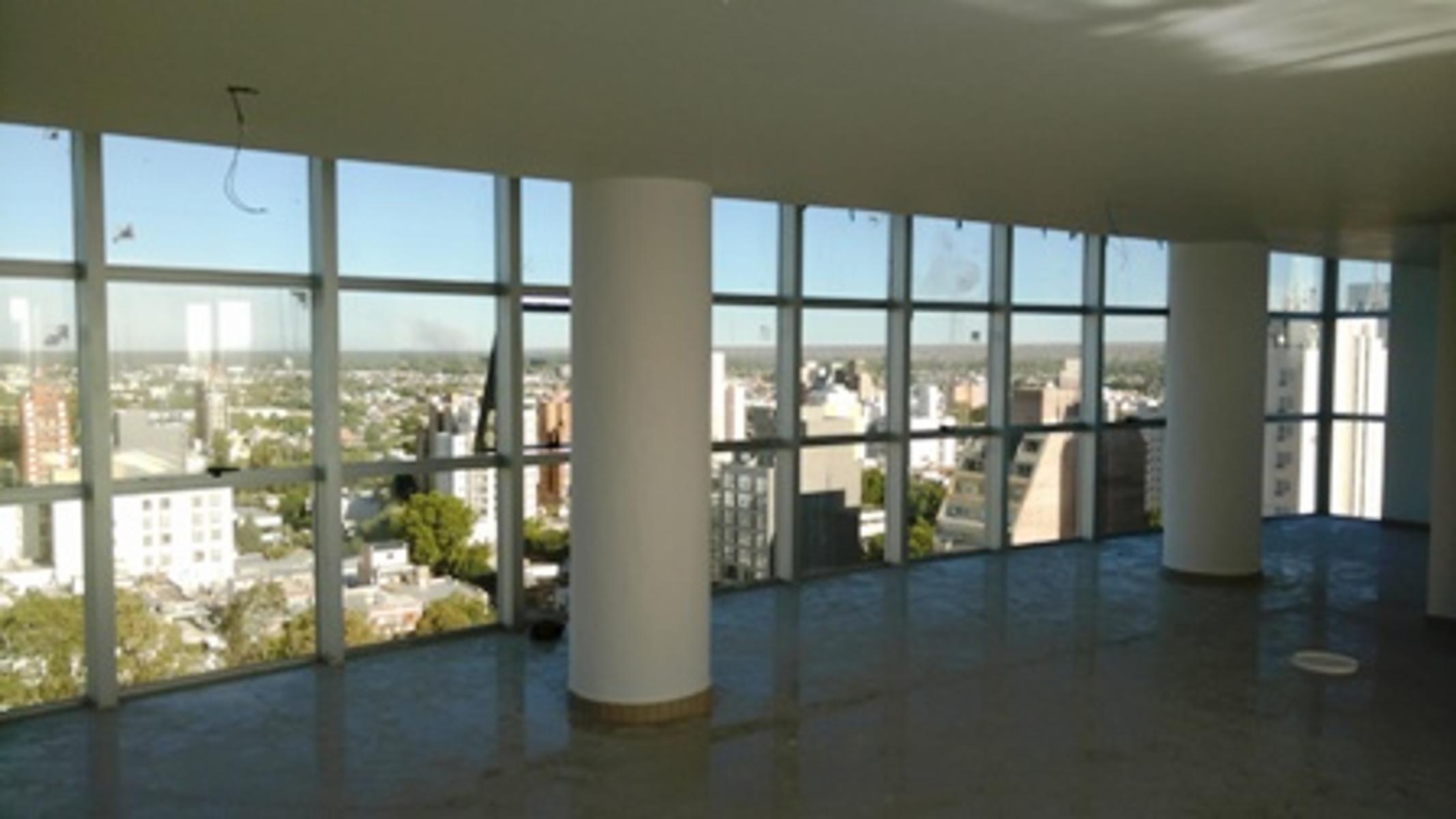 En Venta Piso de oficinas 170mts2 Av. Argentina - 2