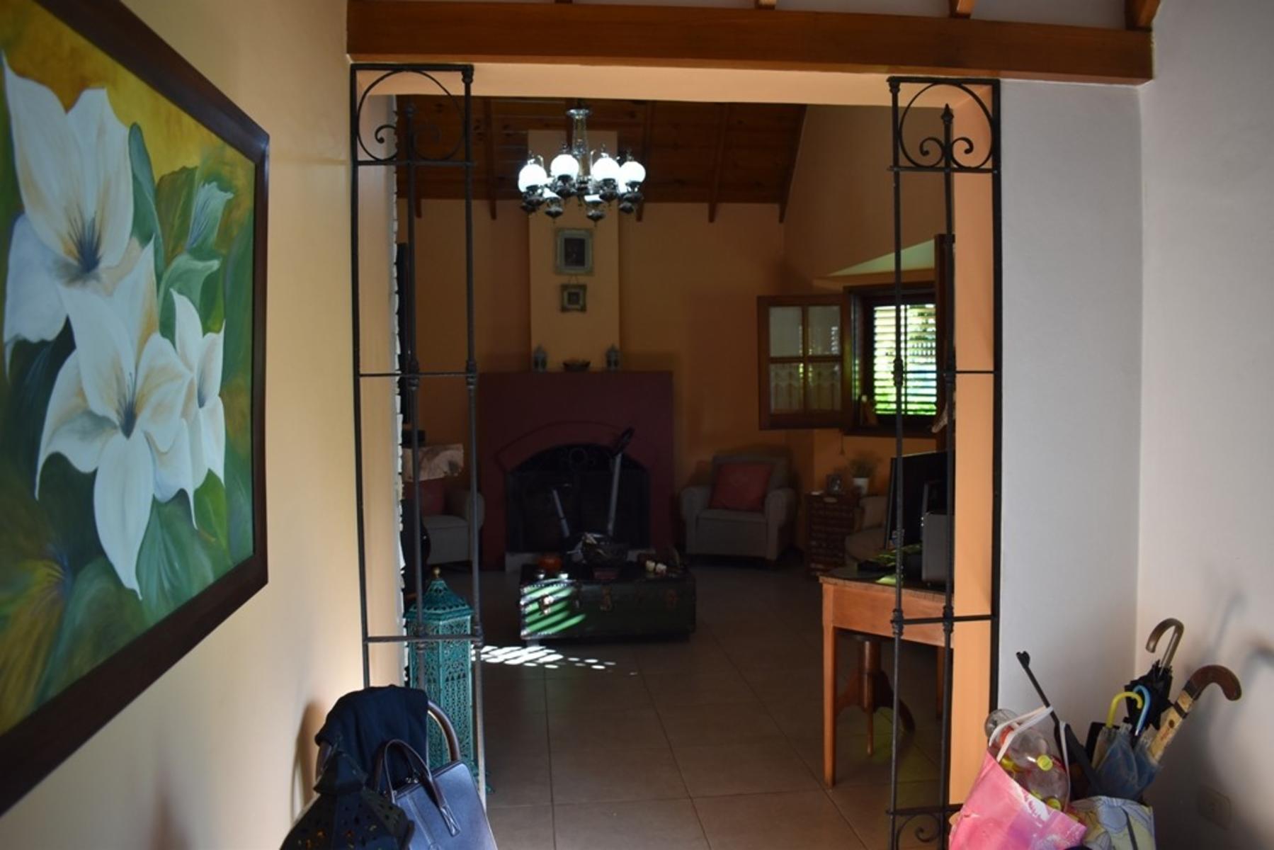 Chalet 4 Ambientes, Lote más de 1000 m2, piscina, quincho. Apto crédito — foto 4