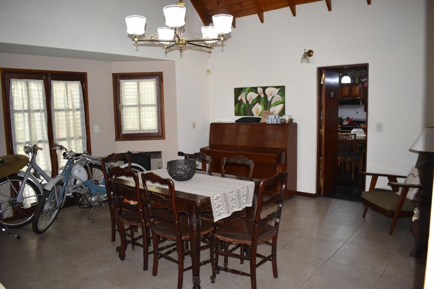 Chalet 4 Ambientes, Lote más de 1000 m2, piscina, quincho. Apto crédito — foto 5