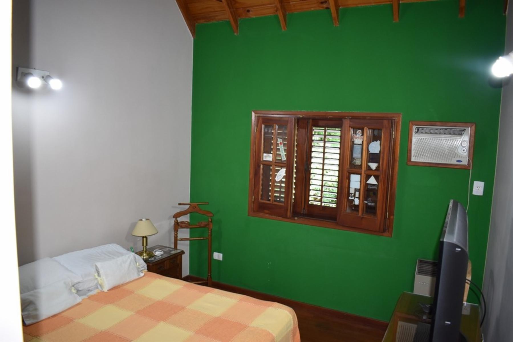 Chalet 4 Ambientes, Lote más de 1000 m2, piscina, quincho. Apto crédito — foto 11