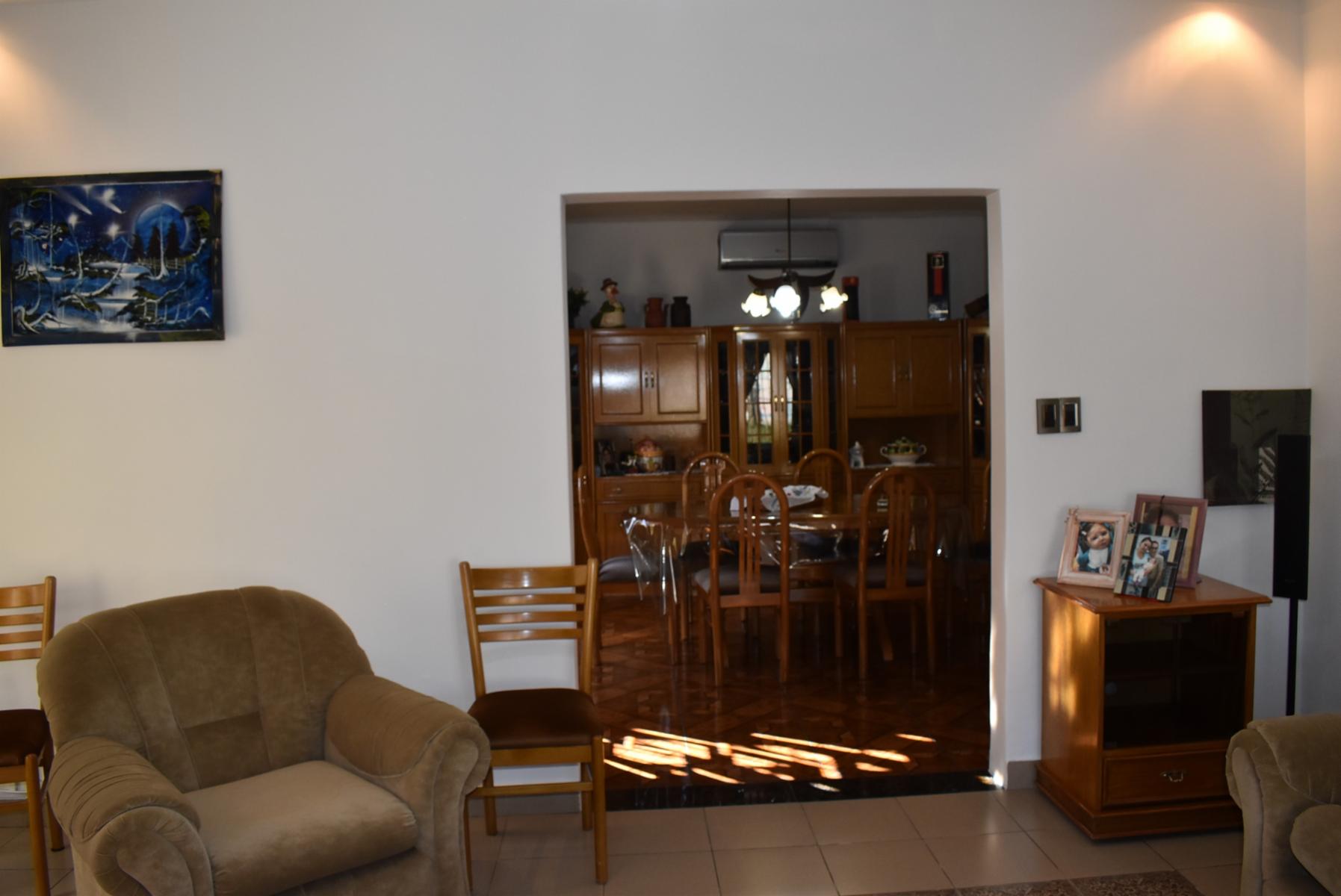 CASA EN ESQUINA DE DOS DORMITORIOS MÁS DOS LOCALES COMERCIALES — foto 7