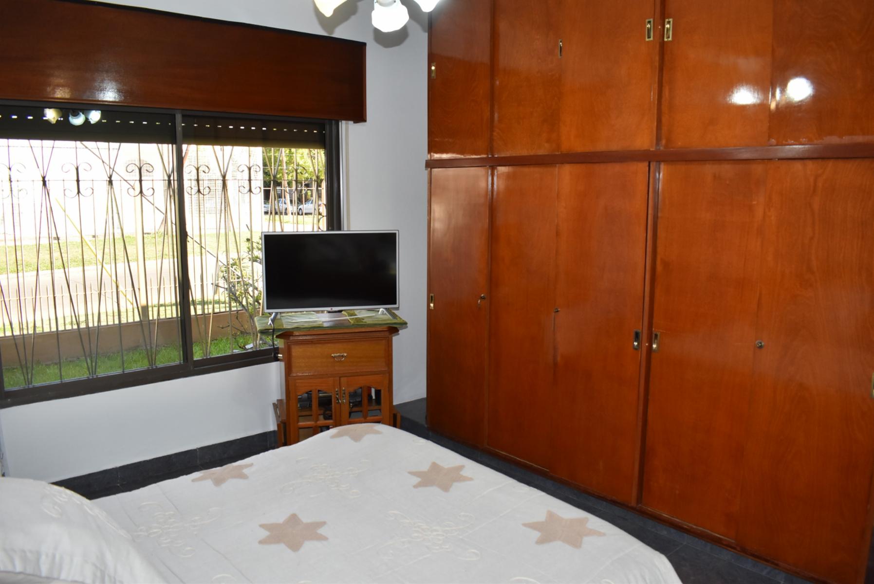 CASA EN ESQUINA DE DOS DORMITORIOS MÁS DOS LOCALES COMERCIALES — foto 10