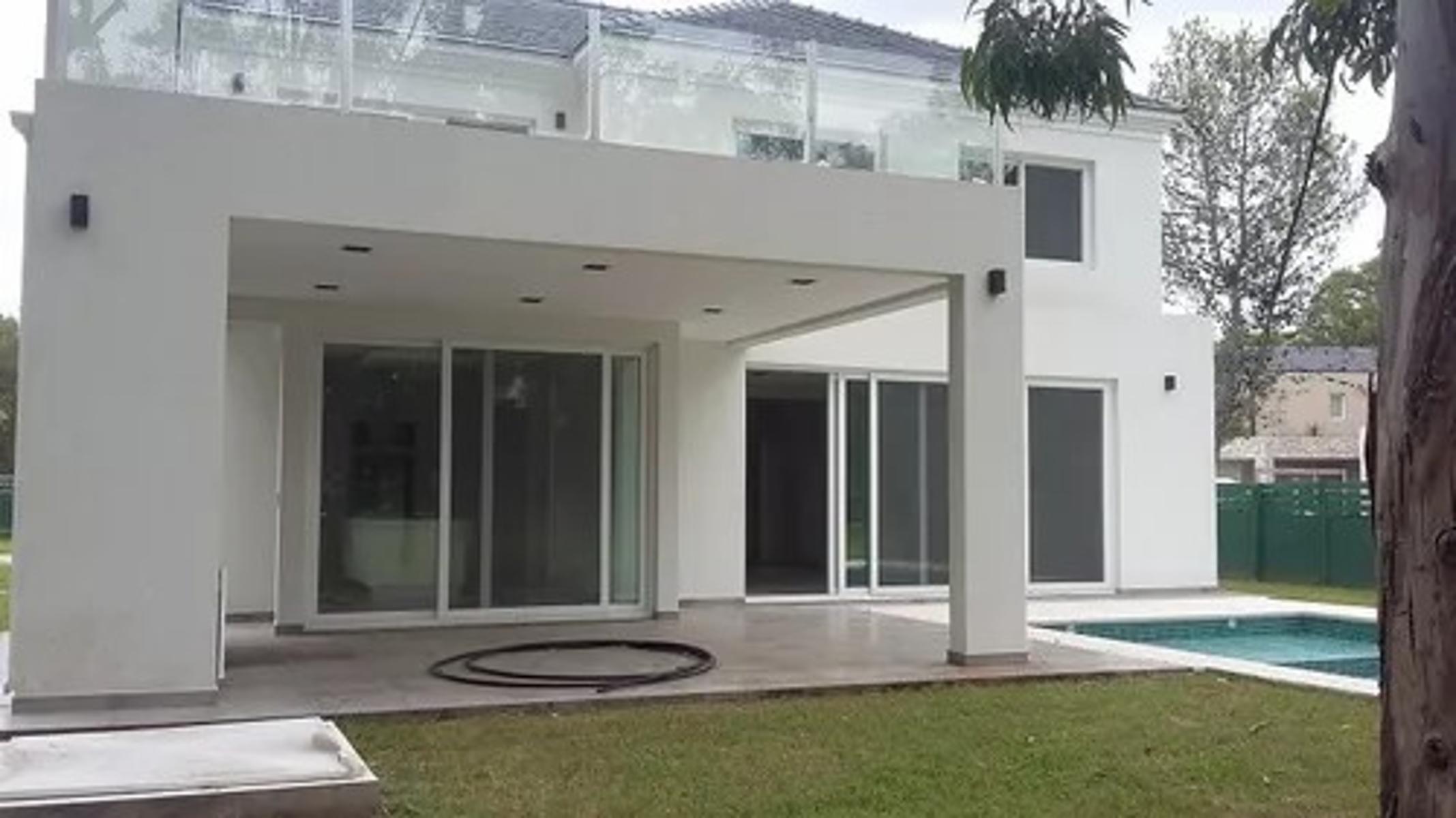 Casa A Estrenar En Barrio Cerrado Saint Thomas — foto 11