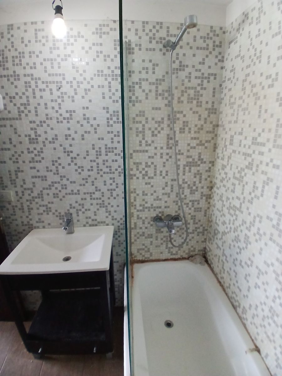 DEPARTAMENTO 2 AMBIENTES C/BAÑO Y TOILETTE., COCHERA, ¡APTO CRÉDITO — foto 11