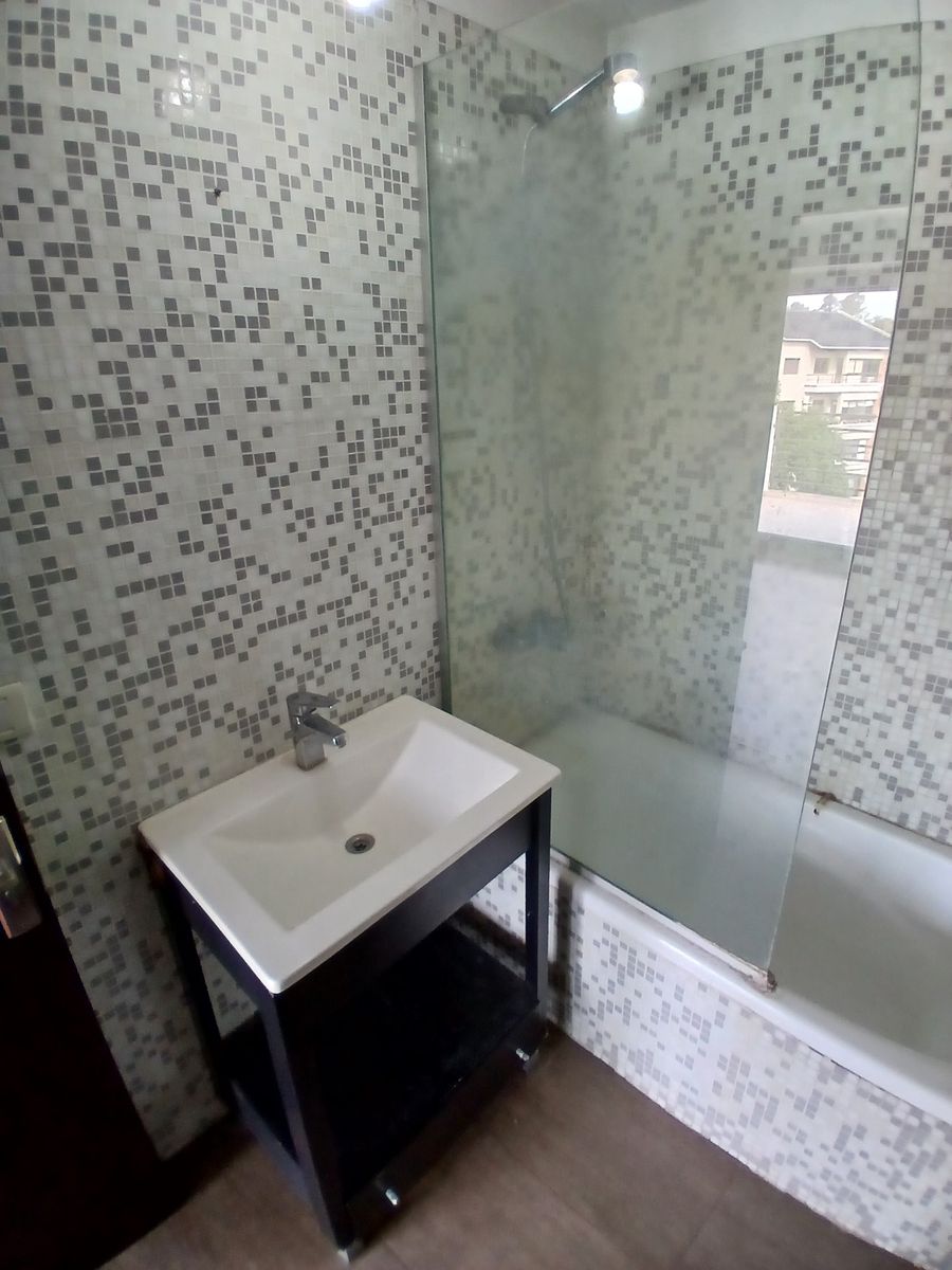 DEPARTAMENTO 2 AMBIENTES C/BAÑO Y TOILETTE., COCHERA, ¡APTO CRÉDITO — foto 12