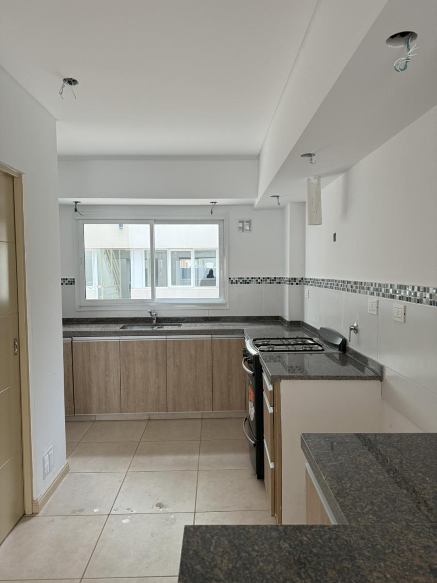 DEPARTAMENTO A ESTRENAR 4 AMBIENTES 2 BAÑOS, 2 COCHERAS CUBIERTAS. — foto 3