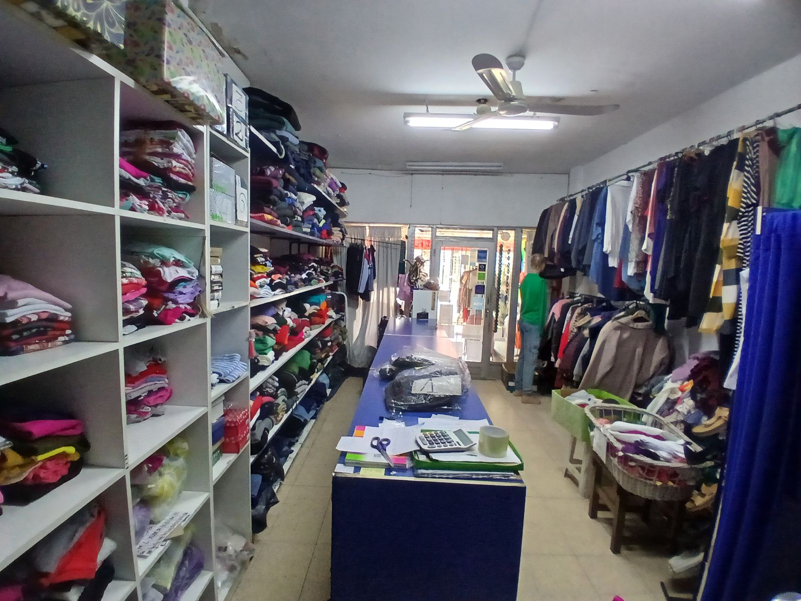 LOCAL COMERCIAL CON FONDO LIBRE - 8