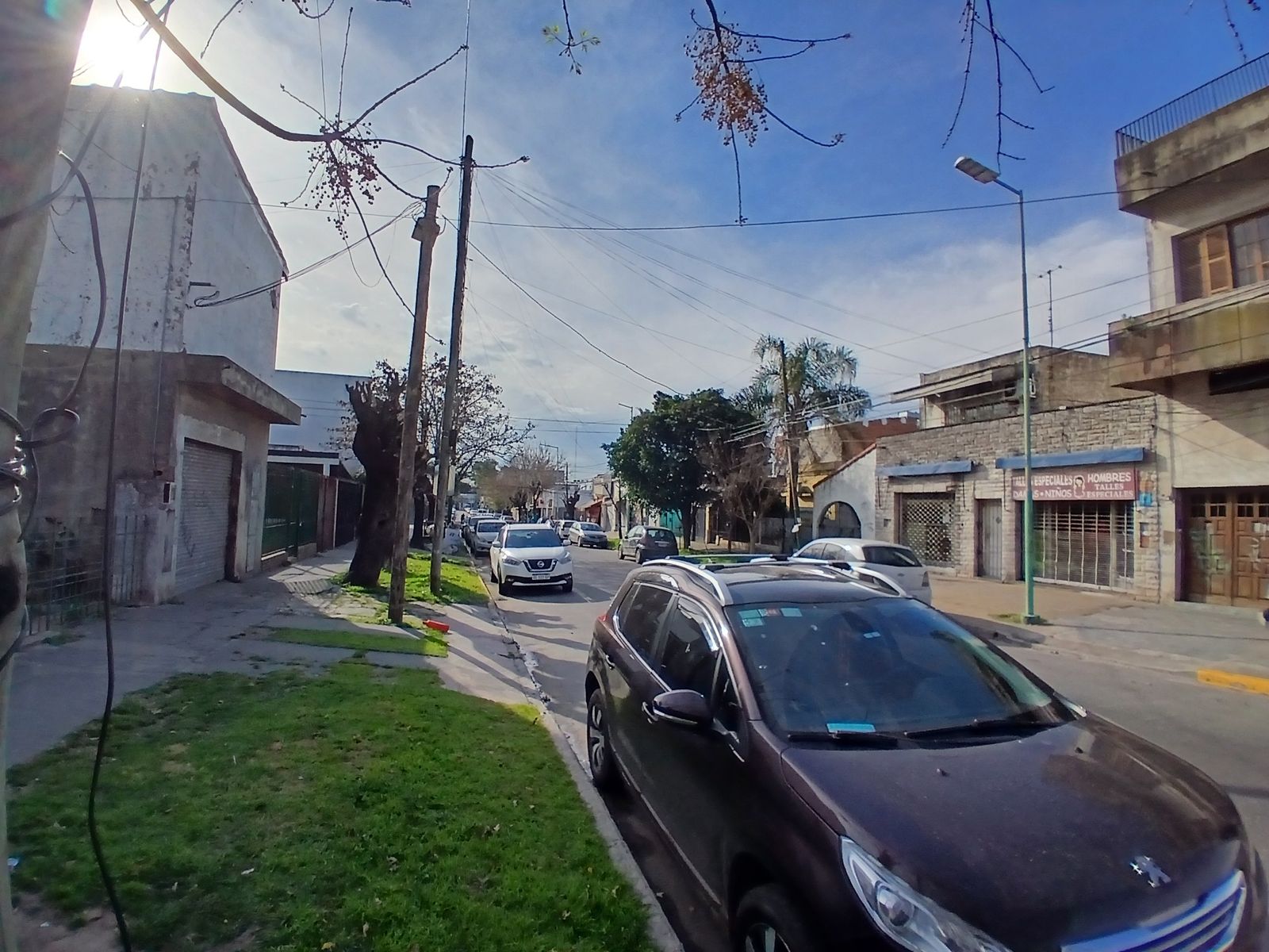 LOCAL COMERCIAL CON FONDO LIBRE - 22