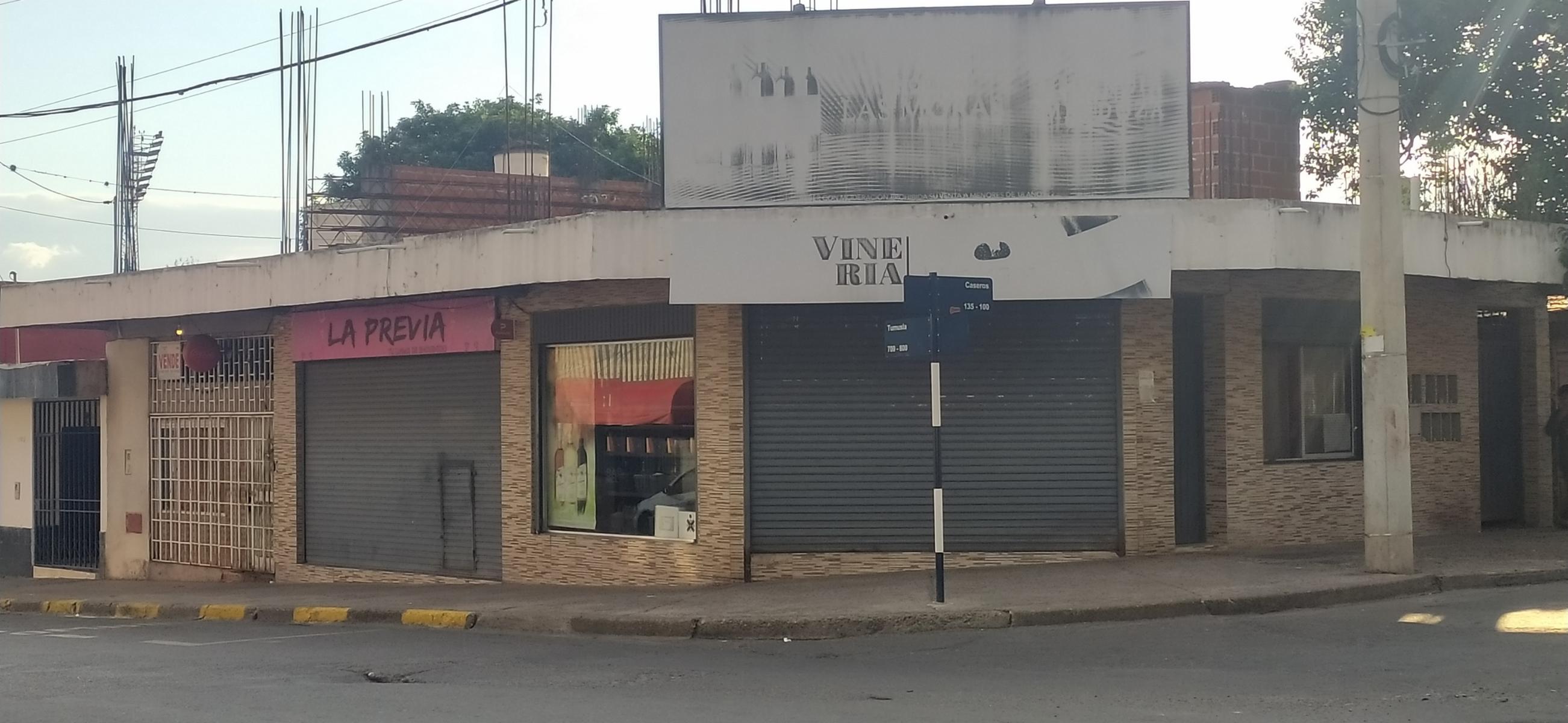 VENDO LOCAL COMERCIAL a metros del Club Luján - 3