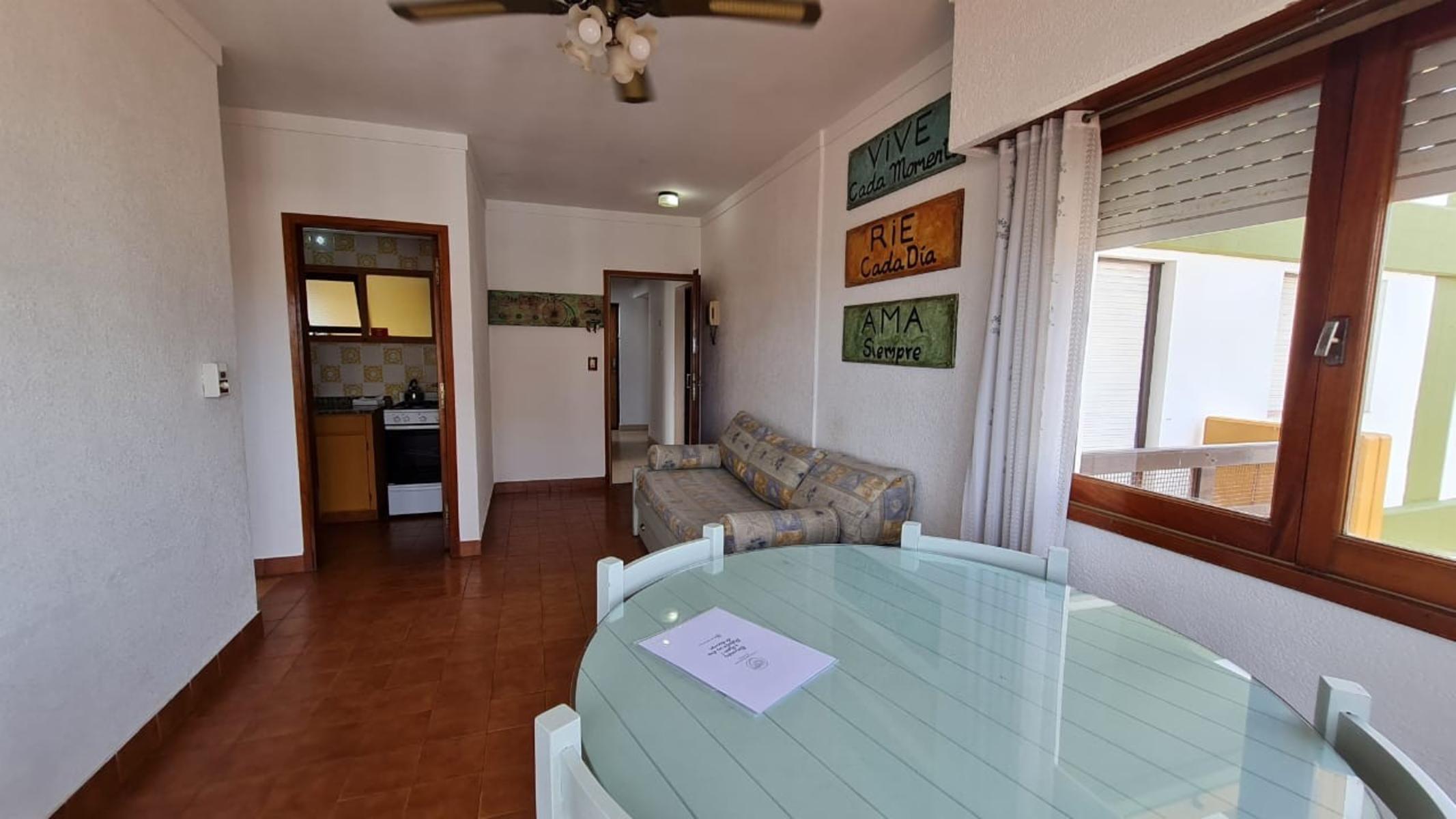 Dpto 2 amb a 2 cuadras de la playa - Edificio ARPON VII - Villa Gesell centro — foto 2