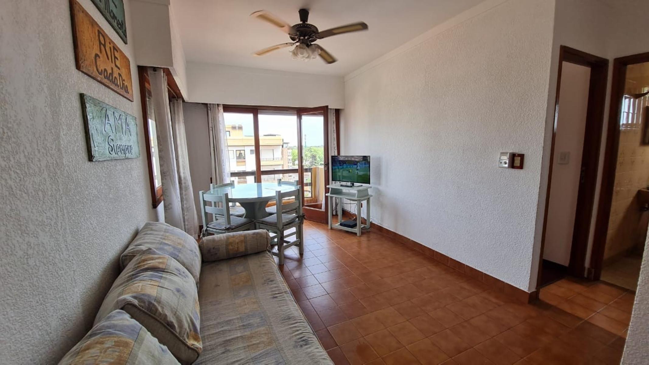 Dpto 2 amb a 2 cuadras de la playa - Edificio ARPON VII - Villa Gesell centro — foto 3