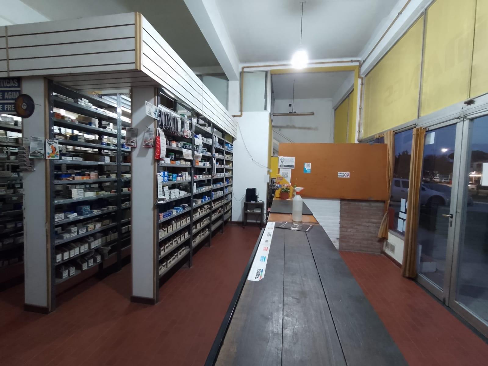 EN VENTA LOCAL COMERCIAL EN EXCELENTE UBICACION — foto 3