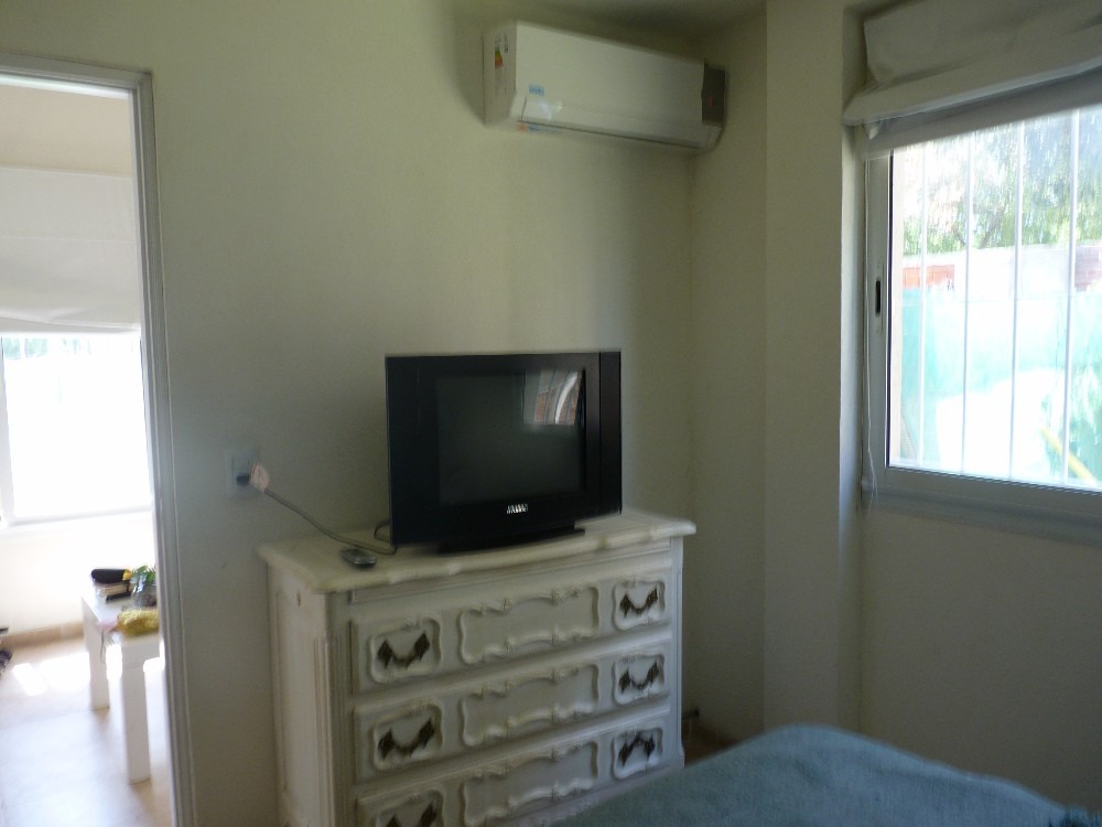 Excelente Departamento en Pinamar, a 30 mts del mar, con jardín y parrilla — foto 4