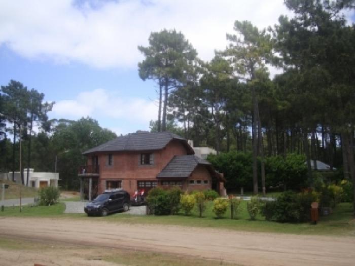 Excelente Chalet con Jacuzzi y Piscina Climatizada para 10 personas — foto 3