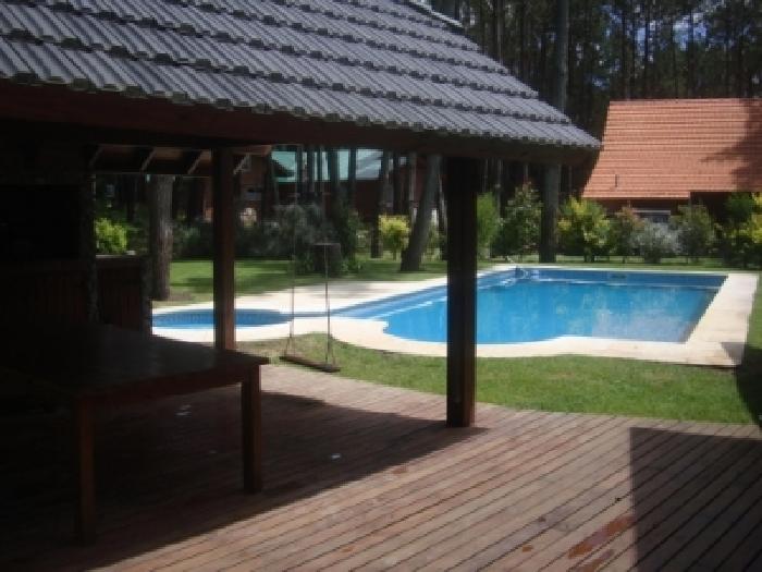 Excelente Chalet con Jacuzzi y Piscina Climatizada para 10 personas — foto 14